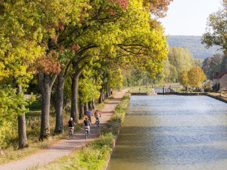 Au 4 Le Long Du Canal Avec Parking Apartamento Dijon Exterior foto